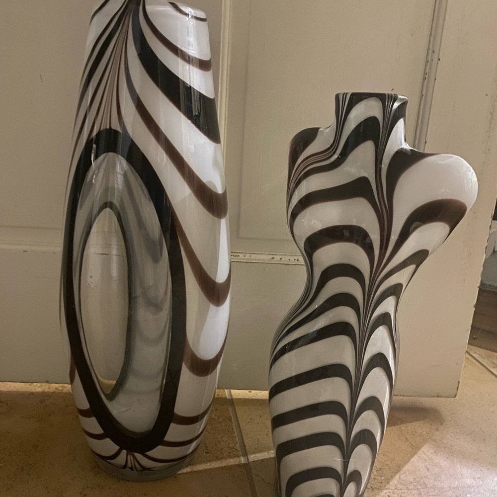 Vase - Picture 5 of 6